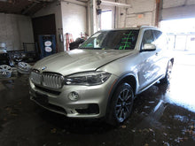 Load image into Gallery viewer, RADIATOR BMW X5 X6 14 15 16 17 18 19 - 1094510