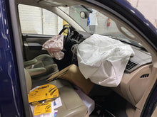 Load image into Gallery viewer, Center Pillar Cut Volkswagen Routan 2009 09 2010 10 2011 11 2012 12 Left - 1335637