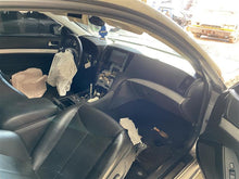 Load image into Gallery viewer, FRONT DOOR GLASS Infiniti G37 Q60 08 09 10 11 12 13 14 15 Left - 1335975