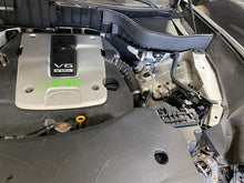 Load image into Gallery viewer, FRONT DOOR WINDOW REGULATOR FX Series FX35 FX50 QX70 09-17 Right - 1336346