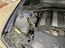 Load image into Gallery viewer, 2006 BMW X3 Floor Shifter - 1338314