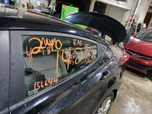Load image into Gallery viewer, Console Hyundai Elantra 2014 14 2015 15 2016 16 - 1341195