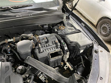 Load image into Gallery viewer, REAR QUARTER GLASS Hyundai Santa Fe 07 08 09 10 11 12 Left - 1342026