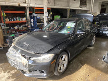 Load image into Gallery viewer, Console BMW 320i 328i 2013 13 - 1347671