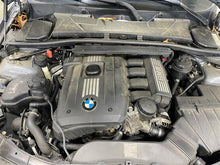 Load image into Gallery viewer, 2011 BMW 328i Floor Shifter - 1350567