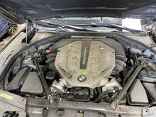 Load image into Gallery viewer, 2010 BMW 750 HYBRID 750i 750il 750LI Floor Shifter - 1351610