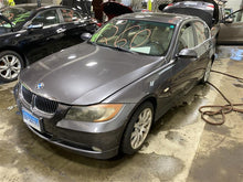 Load image into Gallery viewer, 2006 BMW 330i 330xi Floor Shifter - 1352635