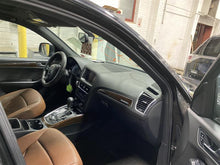 Load image into Gallery viewer, FRONT DOOR Audi Q5 2009 09 2010 10 2011 11 2012 12 Right - 1364033