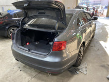 Load image into Gallery viewer, WIPER MOTOR Volkswagen Jetta 2011 11 2012 12 2013 13 Sedan - 1367442