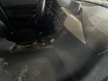 Load image into Gallery viewer, TRANSFER CASE ACTUATOR MOTOR 228I 320i 328D 328i 328I GT 335i 335i 10-17 - 1370571