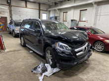 Load image into Gallery viewer, FRONT DOOR Gl350 Gl450 Gl550 GL63 AMG GLE300 DCP GLE300d 12-19 Right - 1370973