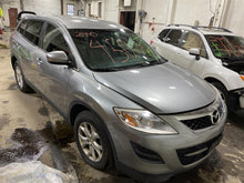 Load image into Gallery viewer, Quarter Panel Cut Mazda Cx-9 07 08 09 10 11 12 13 14 Left - 1372338