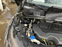 Load image into Gallery viewer, FRONT SPINDLE KNUCKLE Land Rover Evoque 15 16 17 18 19 Right - 1371840
