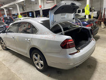 Load image into Gallery viewer, FRONT CV AXLE SHAFT Volkswagen Beetle Passat 14 15 16 17 AT Right - 1375997