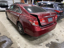 Load image into Gallery viewer, 2010 Lexus ES350 Floor Shifter - 1376995