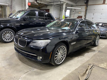 Load image into Gallery viewer, 2010 BMW 750 HYBRID 750i 750il 750LI Floor Shifter - 1378287