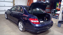 Load image into Gallery viewer, RADIATOR E250 Van C230 C250 C300 C350 C63 E250D E300 E350 E400 08-16 AT - 1379700