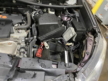 Load image into Gallery viewer, CENTER PILLAR CUT Toyota Rav4 13 14 15 16 17 18 Right - 1384079