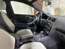 Load image into Gallery viewer, Trunk Lid Volkswagen Jetta 2015 - 1383280