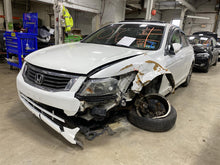 Load image into Gallery viewer, FRONT DOOR GLASS Honda Accord 08 09 10 11 12 Left - 1383361