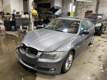 Load image into Gallery viewer, RADIATOR FAN ASSEMBLY BMW 128i 328i 2007 07 2008 08 2009 09 10 11 12 - 1385683