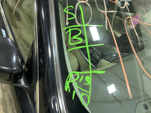 Load image into Gallery viewer, CENTER PILLAR CUT M35H M37 M56 Q70 11 12 13 14 15 16 17 18 Right - 1389457