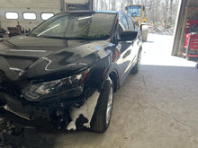 Load image into Gallery viewer, AIR CLEANER BOX Nissan Rogue Sport 17 18 19 20 21 22 - DG157074