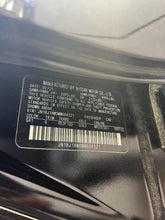 Load image into Gallery viewer, AIR CLEANER BOX Nissan Rogue Sport 17 18 19 20 21 22 - DG157074