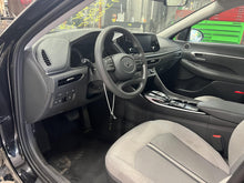 Load image into Gallery viewer, Axle Shaft Hyundai Sonata 2020 - DG166368
