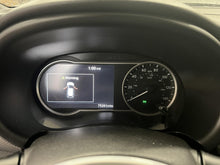 Load image into Gallery viewer, AIR CLEANER BOX Nissan Versa 2018 18 2019 19 2020 20 - DG166689