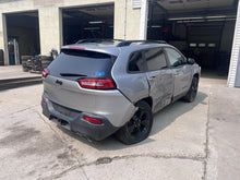 Load image into Gallery viewer, Transfer Case Jeep Cherokee 2015 - DG167101