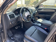 Load image into Gallery viewer, AIR CLEANER BOX Volkswagen Atlas Atlas CS 18 19 20 21 22 - DG168973