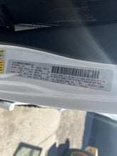 Load image into Gallery viewer, Air Cleaner Box Jeep Wrangler 2015 - DG169579