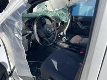 Load image into Gallery viewer, Air Cleaner Box Jeep Wrangler 2015 - DG169579