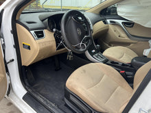 Load image into Gallery viewer, AIR CLEANER BOX Hyundai Elantra 11 12 13 14 15 16 - DG172682