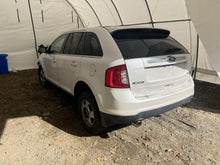 Load image into Gallery viewer, Air Cleaner Box Ford Edge 2013 - DG174419