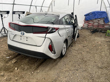 Load image into Gallery viewer, Air Cleaner Box Toyota Prius 2022 - DG176444