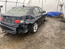 Load image into Gallery viewer, TRANSFER CASE 228I 320i 328D 328i 328I GT 335i 335i GT 428i 435i 12-15 - DG180530