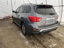 Load image into Gallery viewer, AIR CLEANER BOX Infiniti QX60 Nissan Pathfinder 17 18 19 20 - DG181303