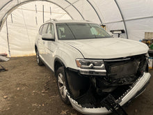 Load image into Gallery viewer, AIR CLEANER BOX Volkswagen Atlas Atlas CS 18 19 20 21 22 - DG183536
