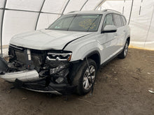 Load image into Gallery viewer, AIR CLEANER BOX Volkswagen Atlas Atlas CS 18 19 20 21 22 - DG183536
