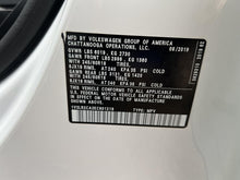 Load image into Gallery viewer, AIR CLEANER BOX Volkswagen Atlas Atlas CS 18 19 20 21 22 - DG183536