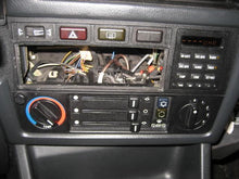 Load image into Gallery viewer, THROTTLE BODY BMW 325E 528E 84 - 87 - 47946