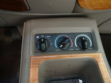 Load image into Gallery viewer, TRANSFER CASE Ford Expedition Lincoln Navigator 99 00 01 02 - NW176466