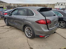 Load image into Gallery viewer, Transmission PORSCHE CAYENNE 2011 - MM3025781