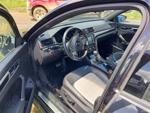 Load image into Gallery viewer, Engine Motor Volkswagen Passat 2018 - MM3059404
