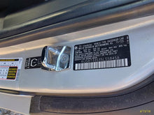 Load image into Gallery viewer, AUTOMATIC TRANSMISSION 325ci 325i 525i Z4 01 02 03 04 05 06 - MM3064297
