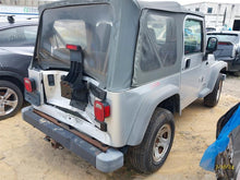 Load image into Gallery viewer, Transmission Jeep Wrangler 2005 - MM3144228