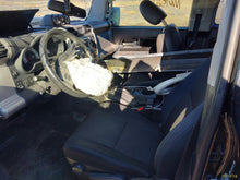 Load image into Gallery viewer, Transmission FJ CRUISER 2012 - MM3266558