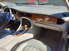 Load image into Gallery viewer, AUTOMATIC TRANSMISSION Vanden Pl XJ8 XJ8L XJR 99 00 01 02 03 - MM3331450